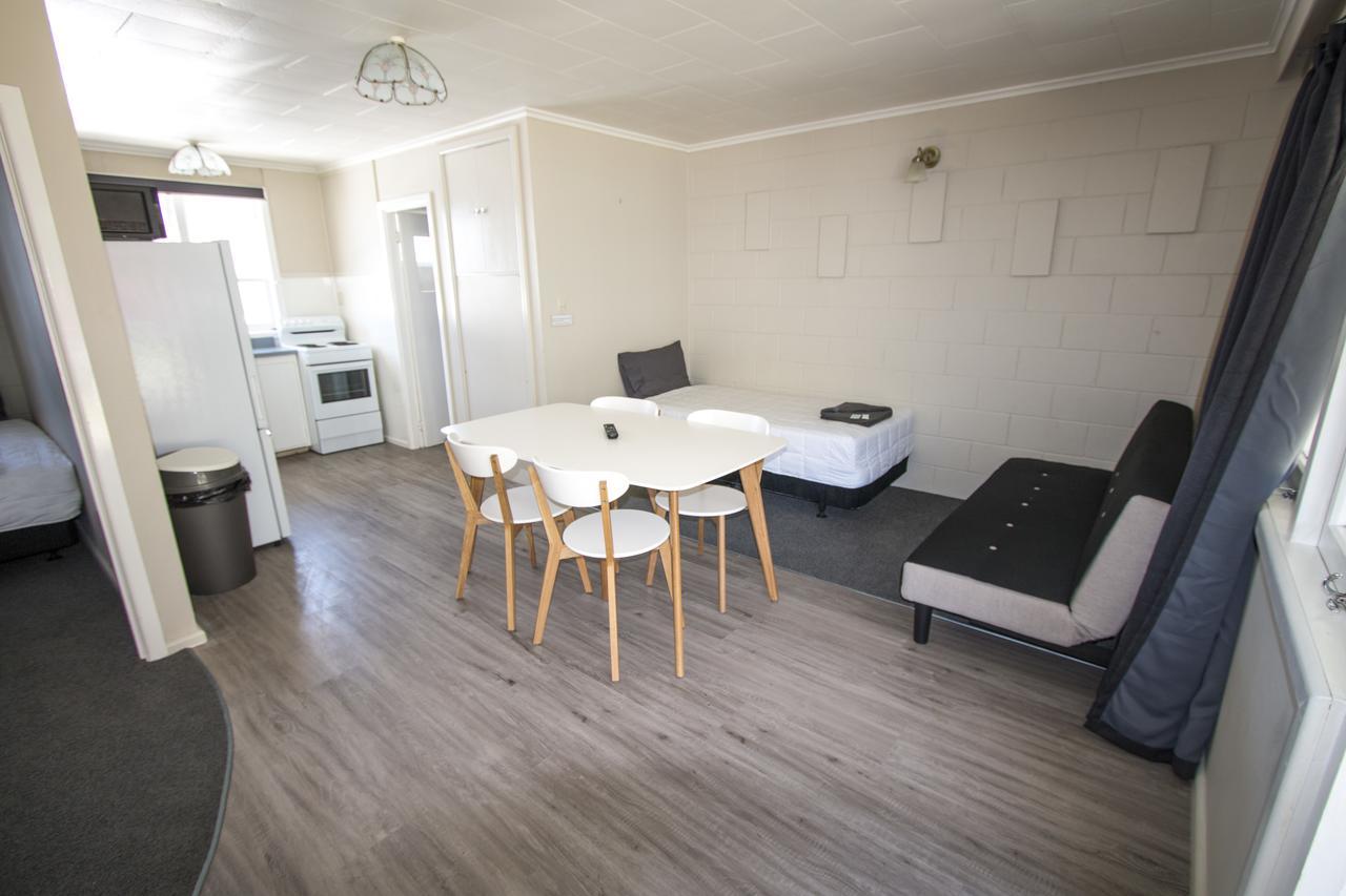 Mahia Motel And Holiday Park Exterior photo