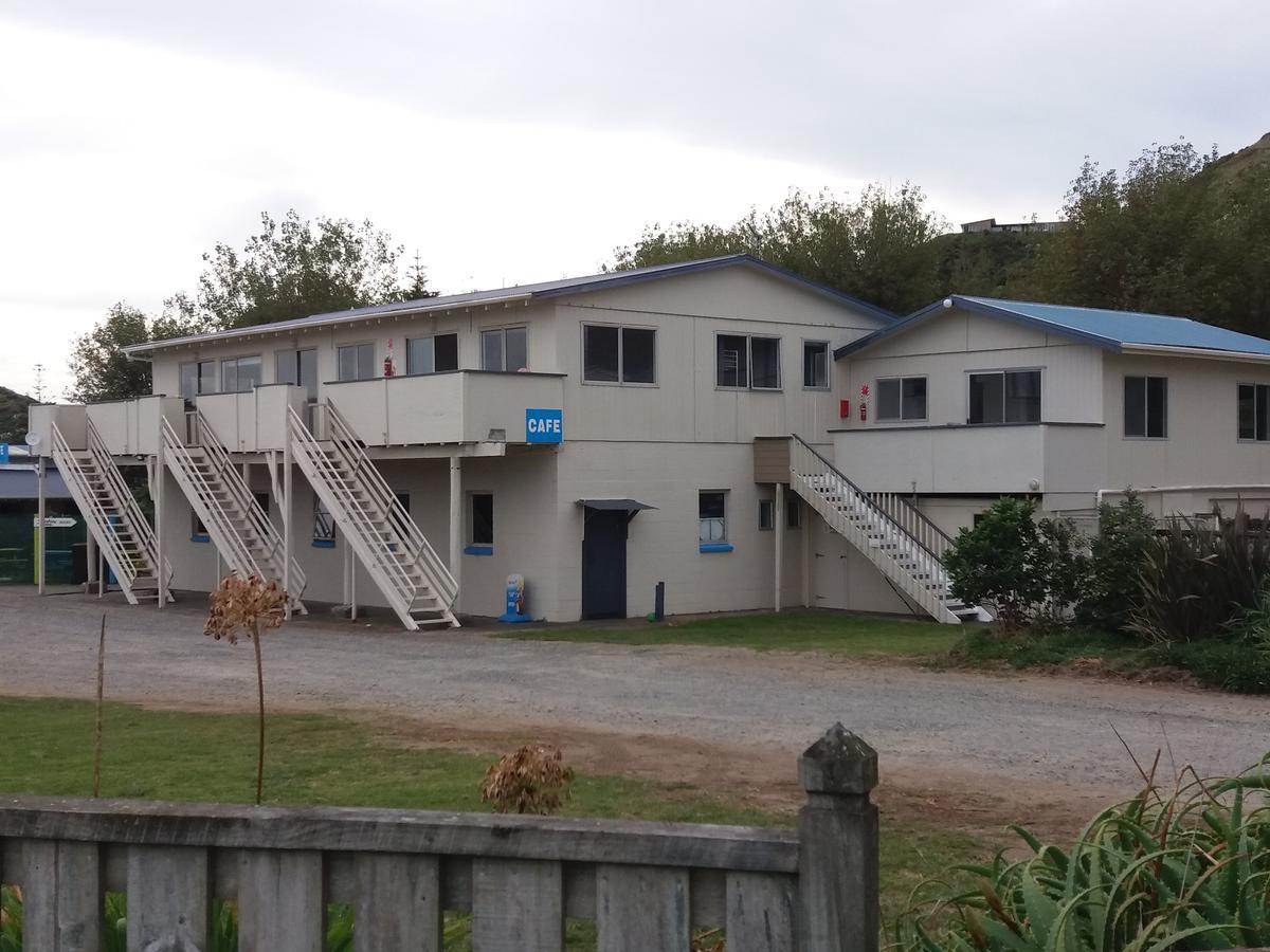 Mahia Motel And Holiday Park Exterior photo
