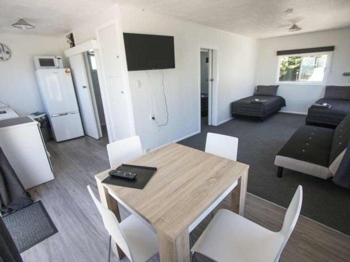 Mahia Motel And Holiday Park Exterior photo